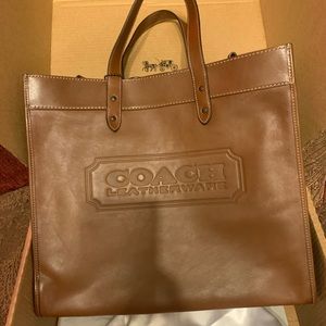 Coach Field Tote 40
